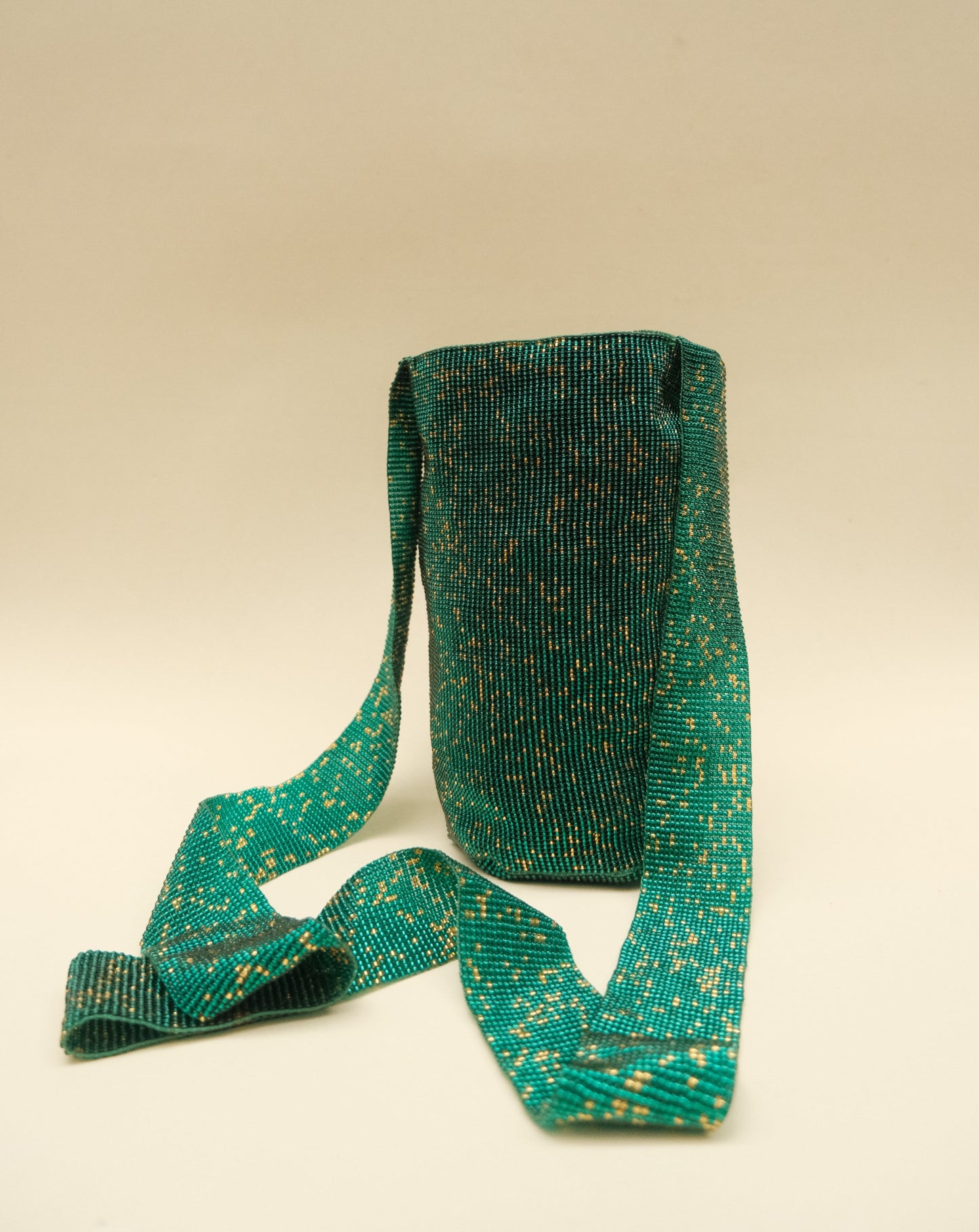 GREEN AND GOLD BEADED MOCHILA